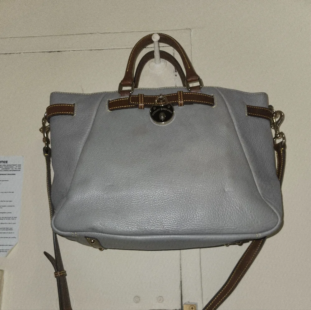 Dooney & Bourke Samba Belted Shopper - Picture 3 of 10